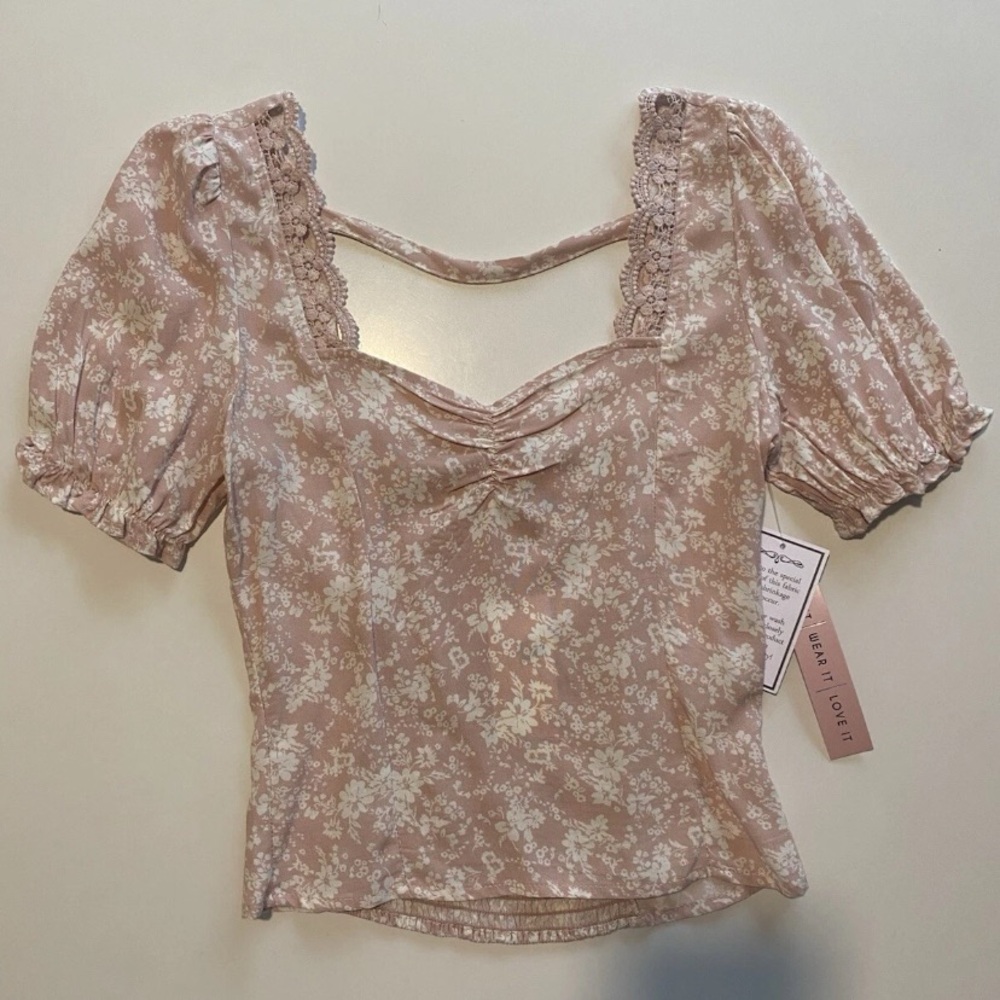 Grave Fame Chic Lace Detail Floral Blouse